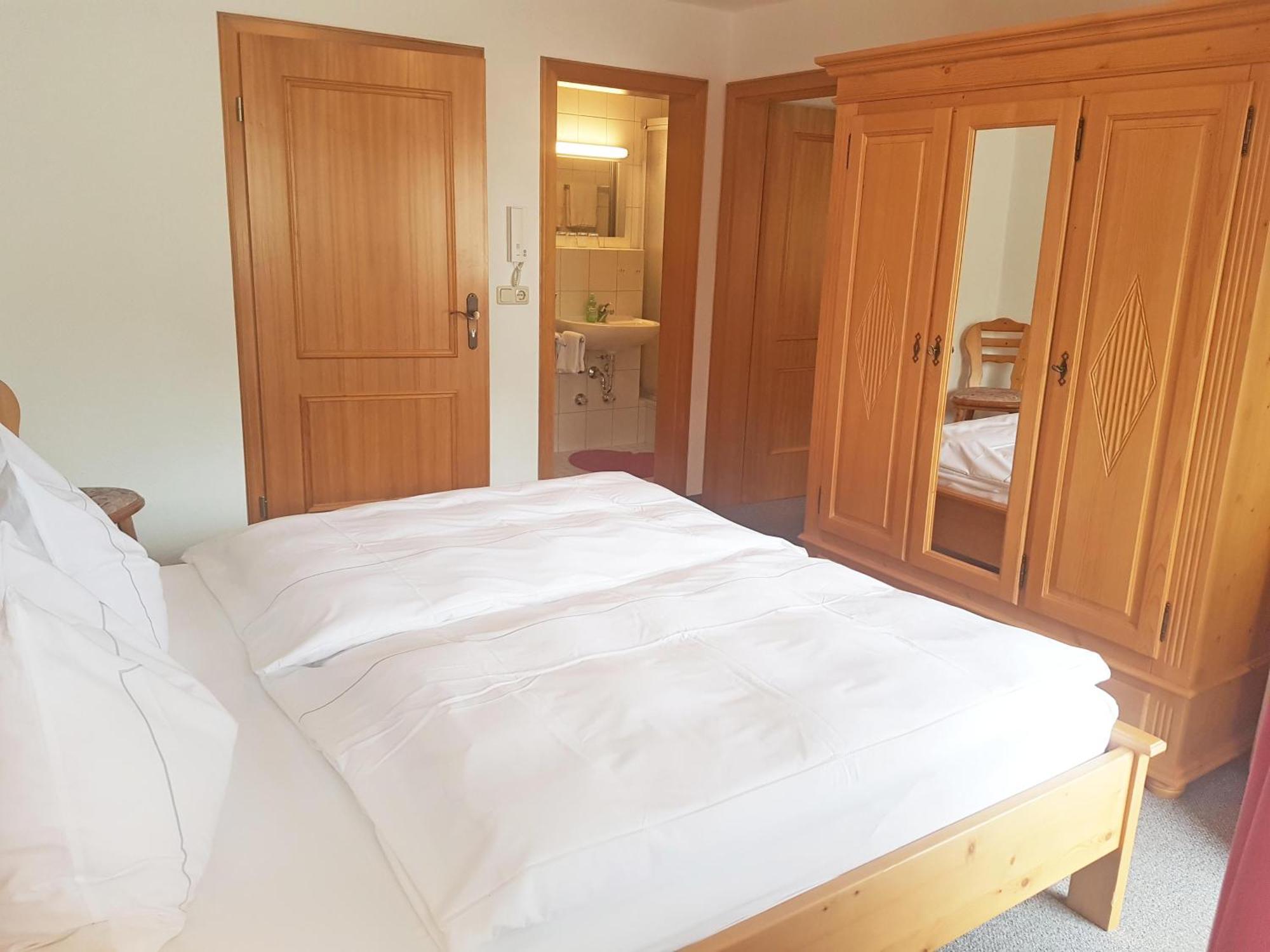 Landhaus Schmid Schoenau Schoenau am Koenigsee Room photo